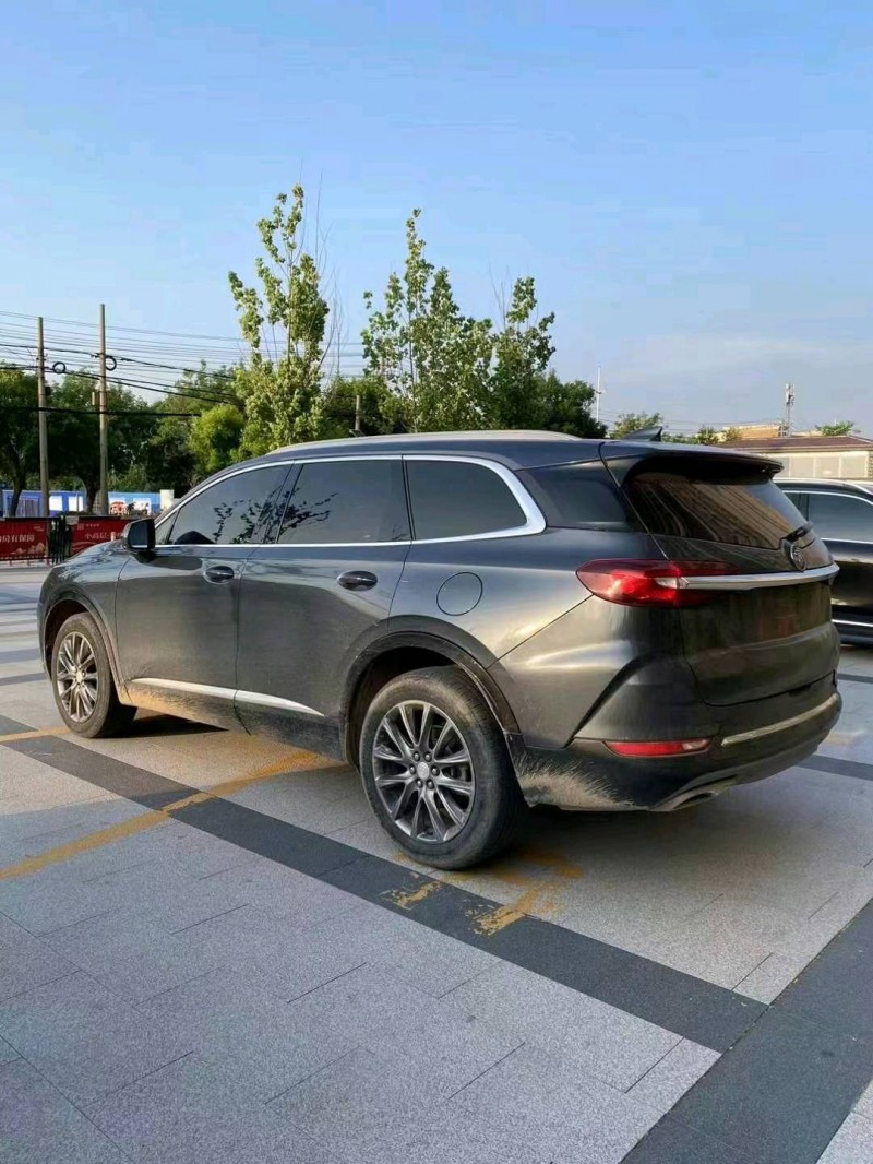 枣庄20年别克昂科旗8