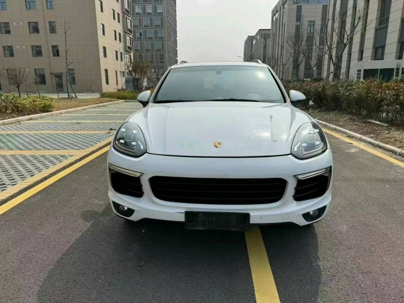 徐州16年保时捷卡宴1
