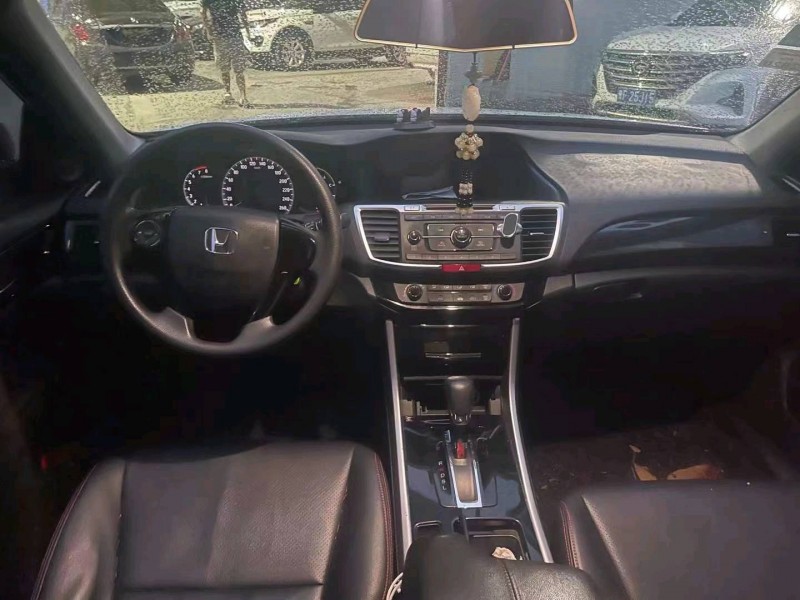 广州16年本田雅阁4