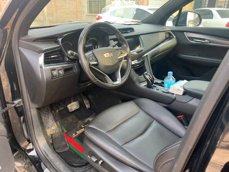 保定21年凯迪拉克XT69