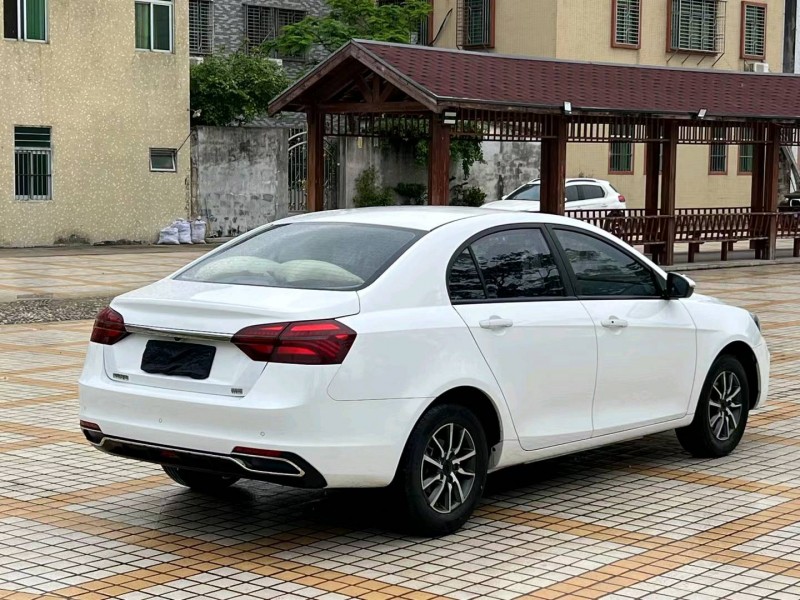 汕头19年吉利帝豪7