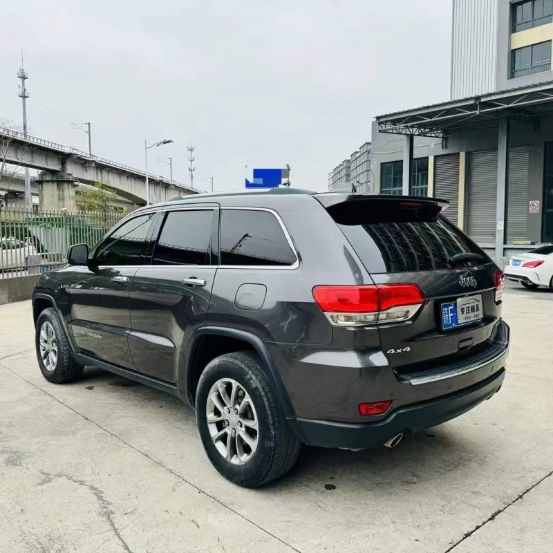 佛山17年Jeep大切诺基7