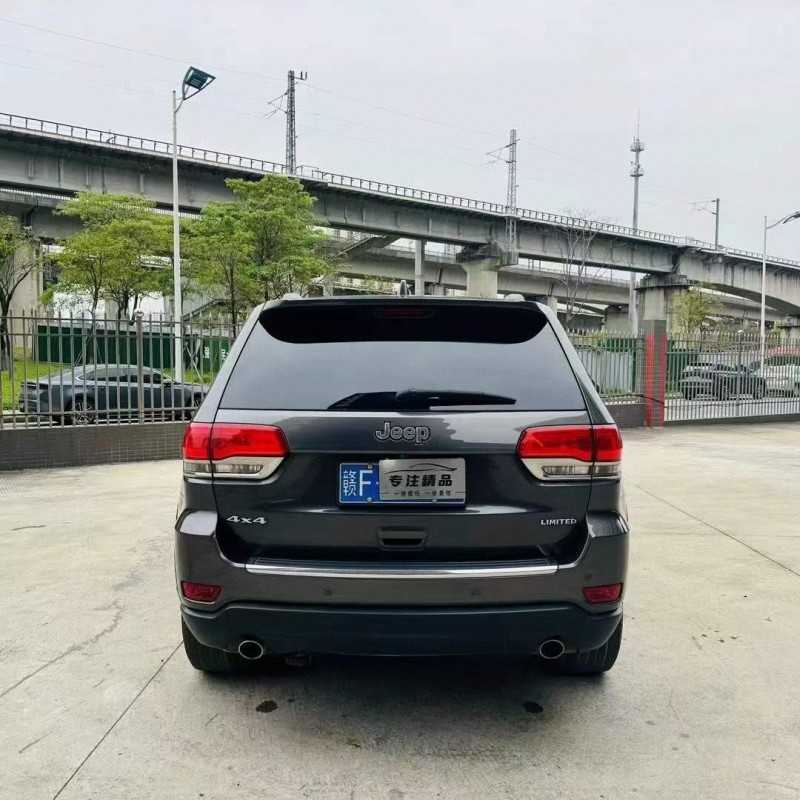 佛山17年Jeep大切诺基9