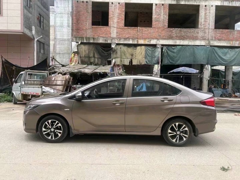 南宁17年本田哥瑞3