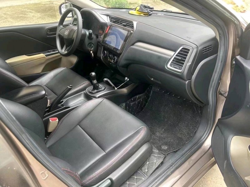 南宁17年本田哥瑞4