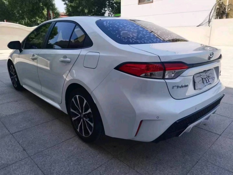 保定21年丰田雷凌5