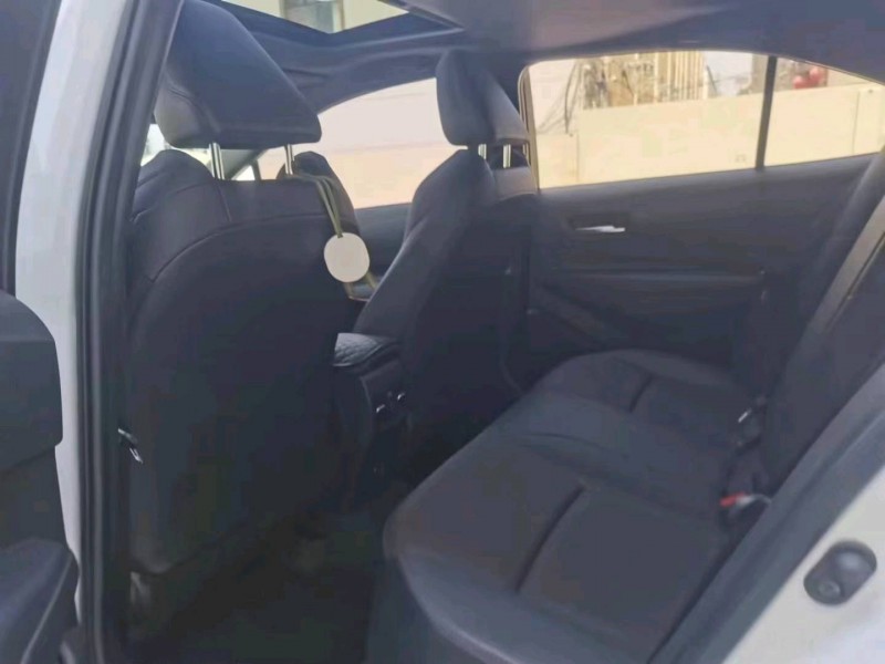 保定21年丰田雷凌6