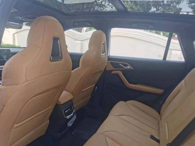 保定24年荣威RX56