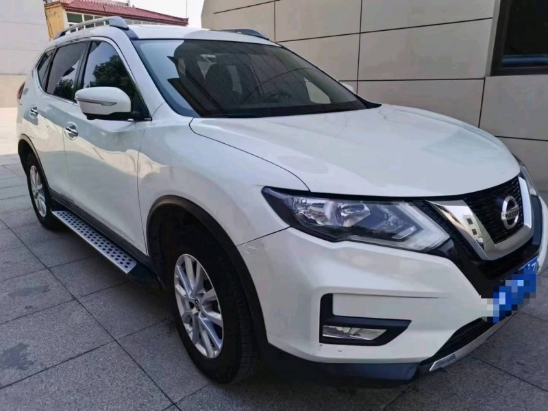 保定18年日产奇骏3