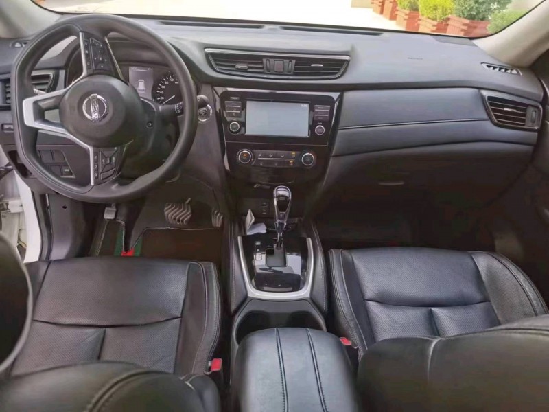 保定18年日产奇骏7