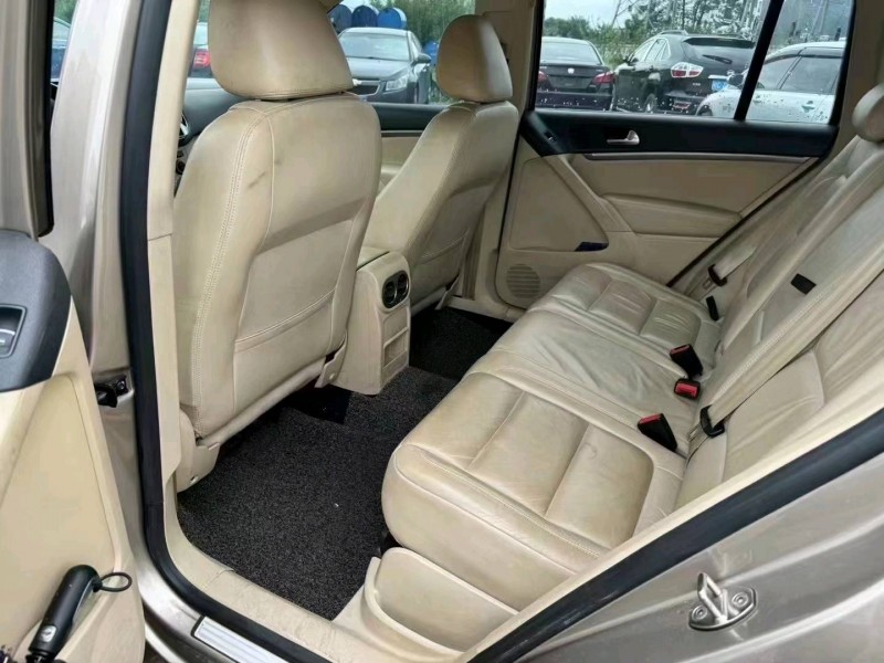 南宁13年大众途观3