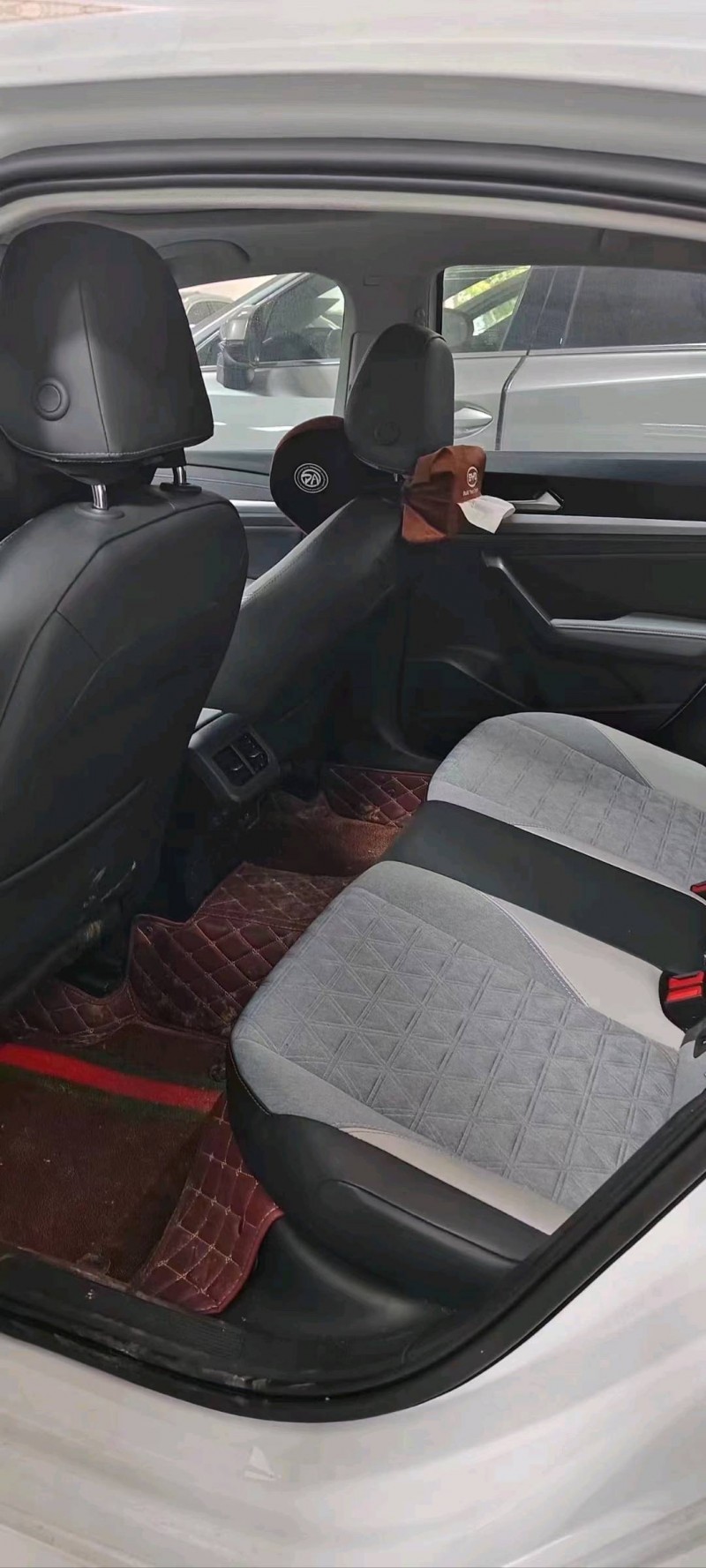 南宁22年大众朗逸3