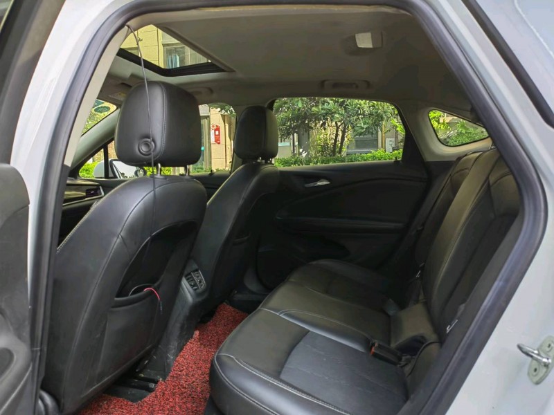 苏州17年别克威朗4