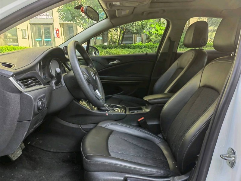 苏州17年别克威朗6