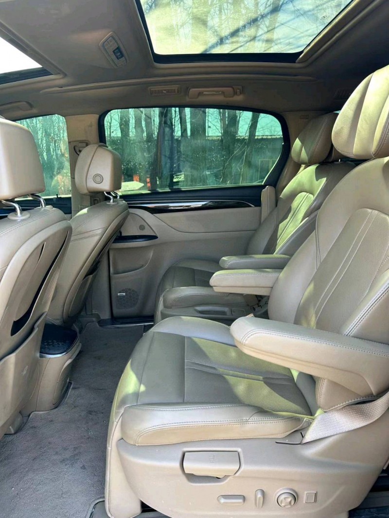 青岛21年别克GL85