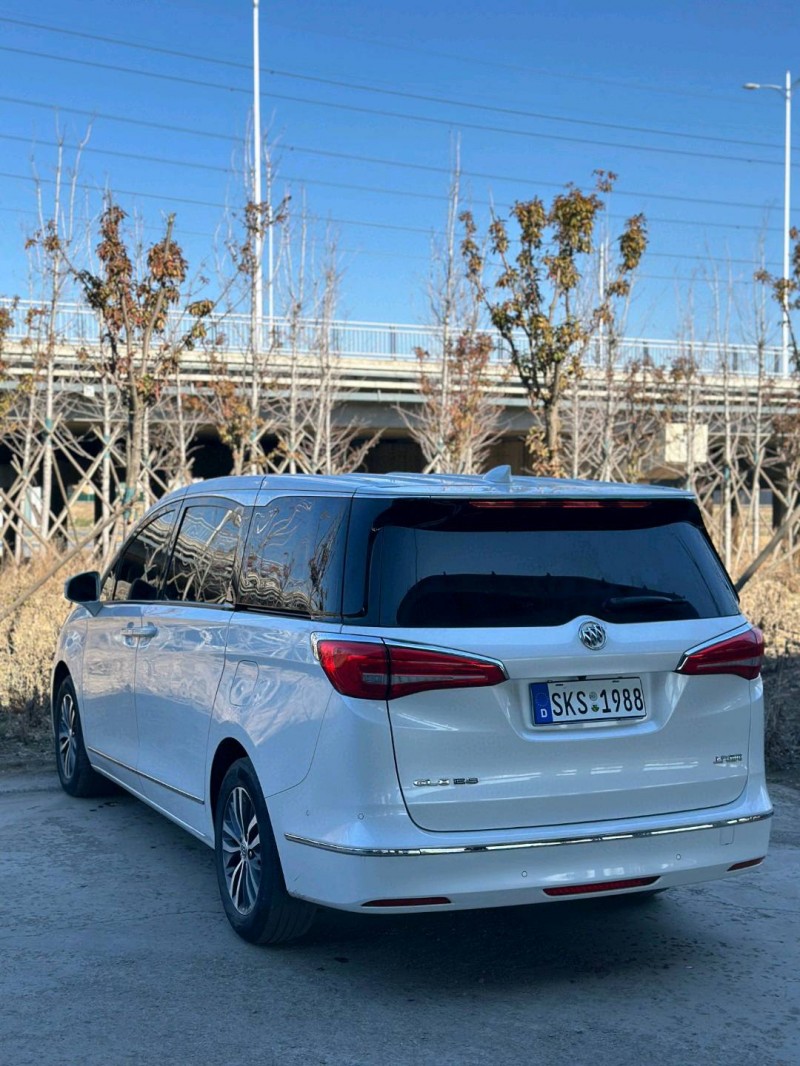 青岛21年别克GL87