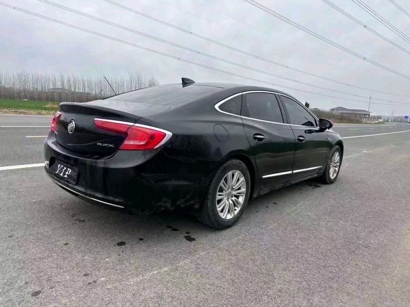 苏州16年别克君越5