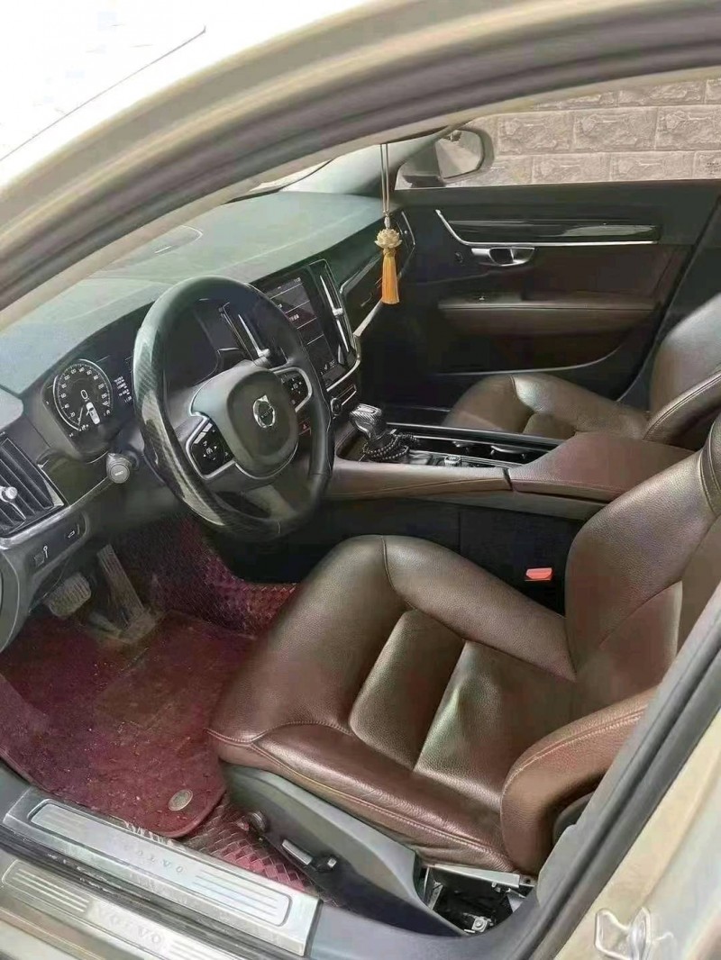 保定17年沃尔沃S906