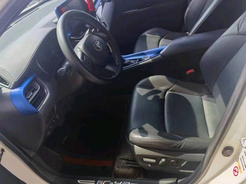 保定21年丰田CHR6