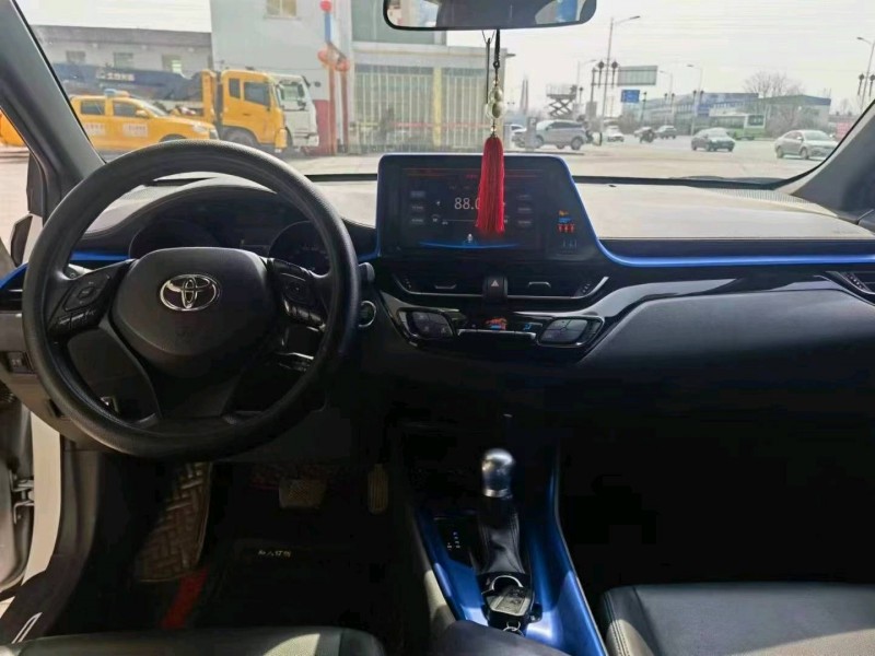 保定21年丰田CHR7