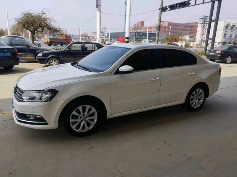 保定16年大众朗逸2