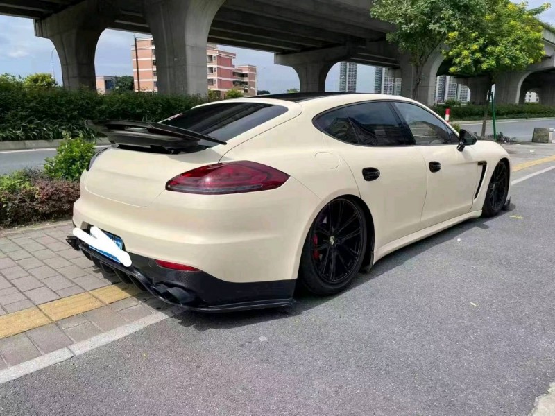 广州14年保时捷帕拉梅拉9