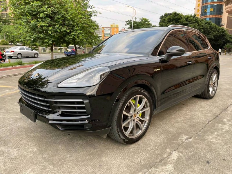 佛山23年保时捷卡宴2