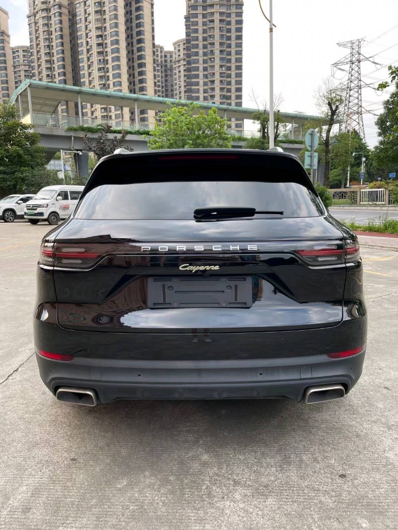 佛山23年保时捷卡宴6