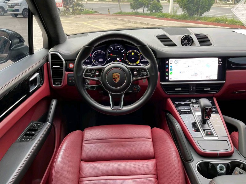 佛山23年保时捷卡宴7