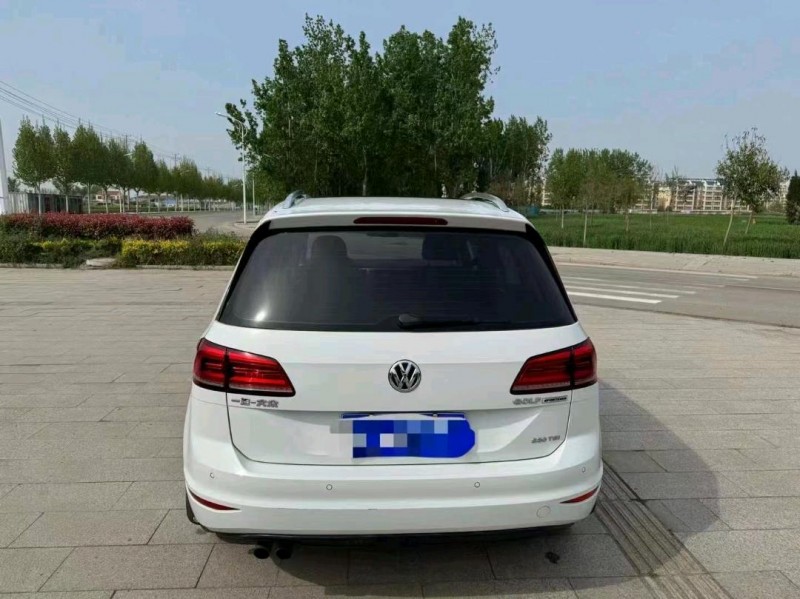 东营17年大众高尔夫·嘉旅9