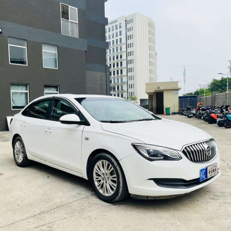 佛山17年别克英朗3