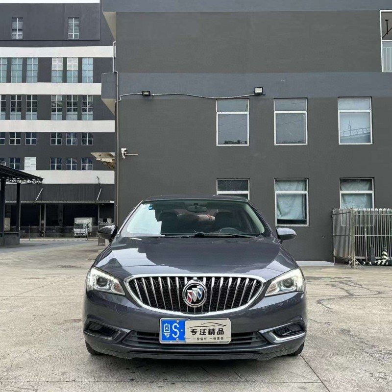 佛山17年别克威朗1