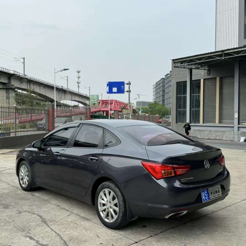 佛山17年别克威朗6