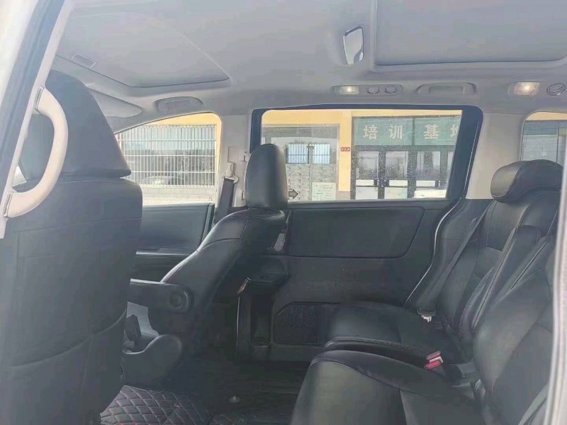 东营16年本田艾力绅8