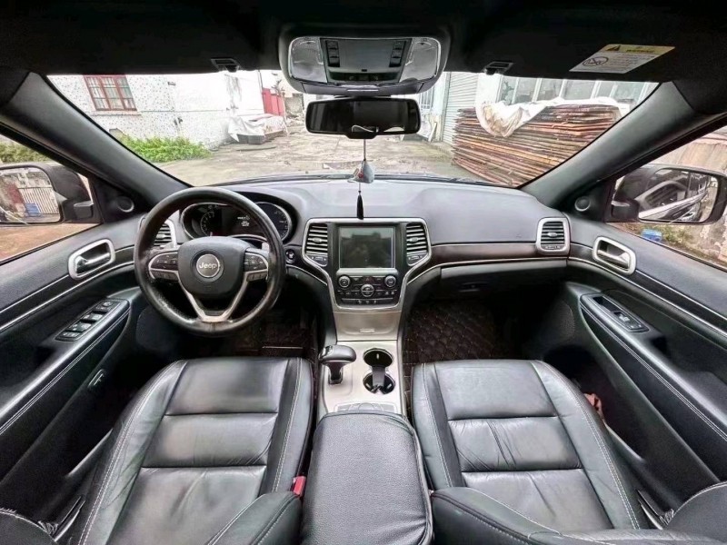 湖州15年Jeep大切诺基9