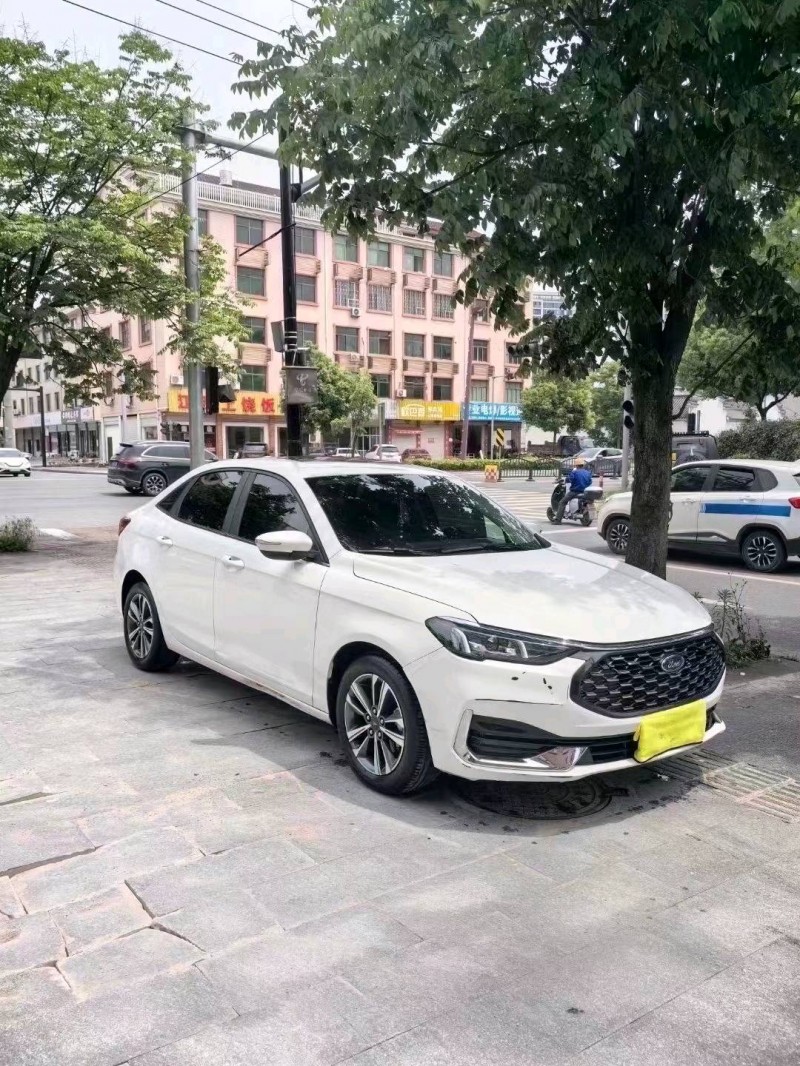 湖州22年福特福睿斯5