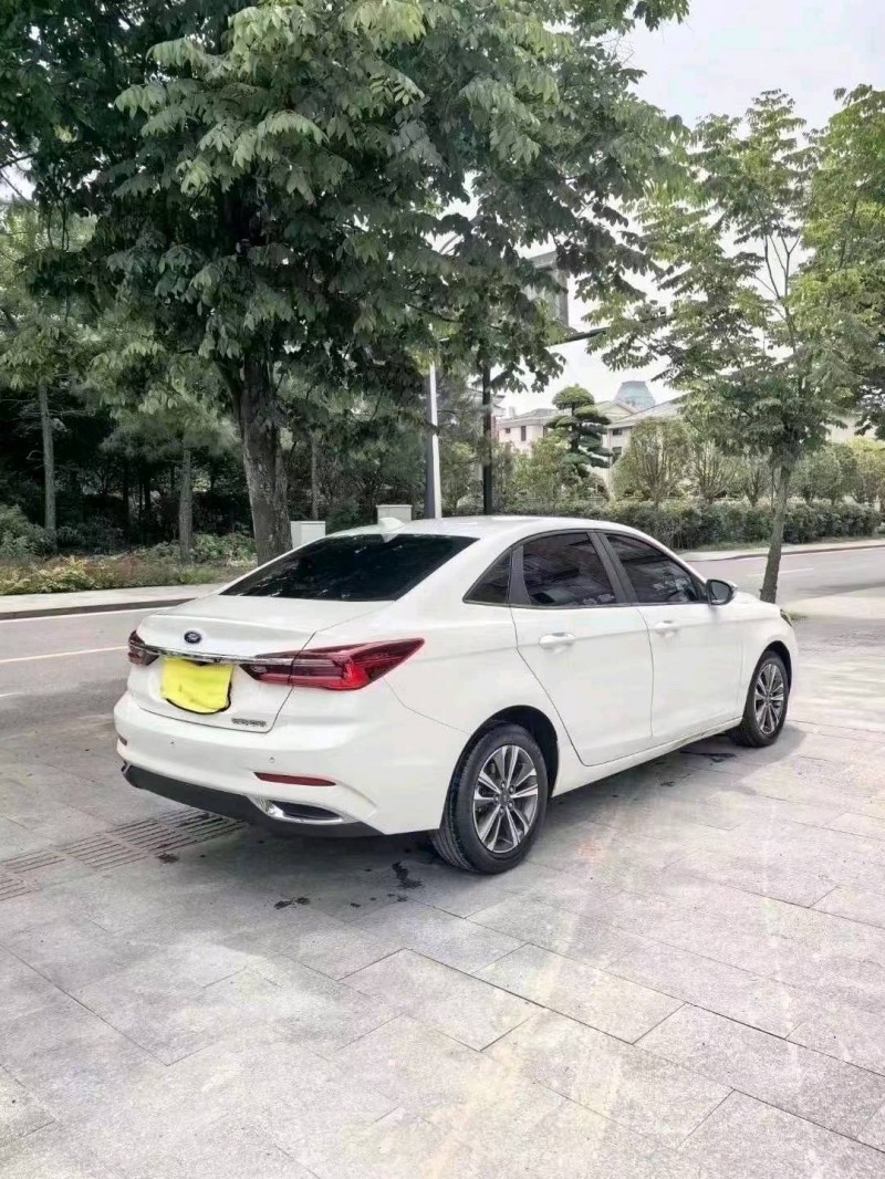 湖州22年福特福睿斯6