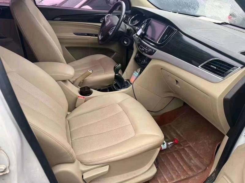 東營16年寶駿7306