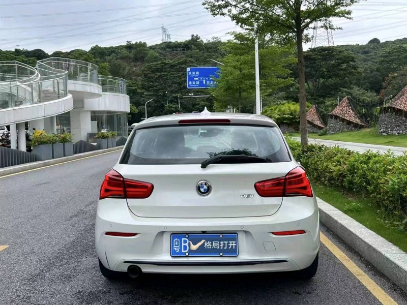 广州19年宝马1系9