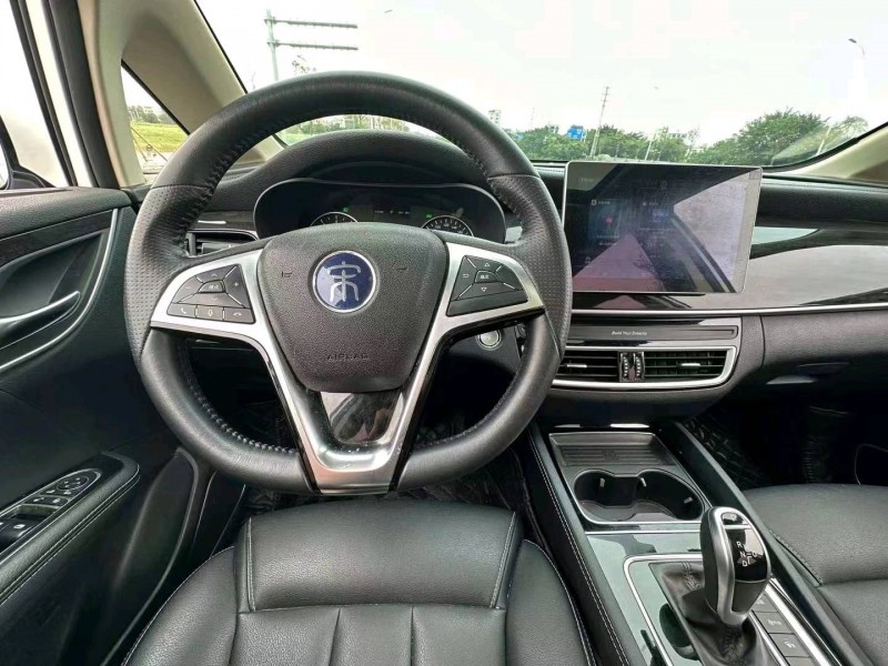 广州19年比亚迪宋MAX4