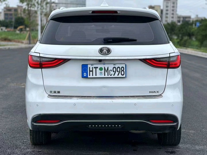 广州19年比亚迪宋MAX9