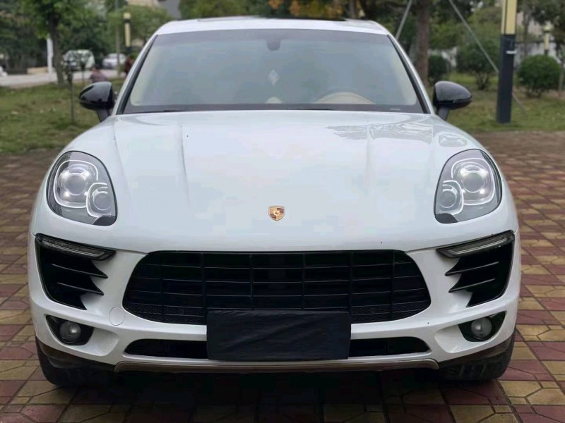 广州14年保时捷Macan1