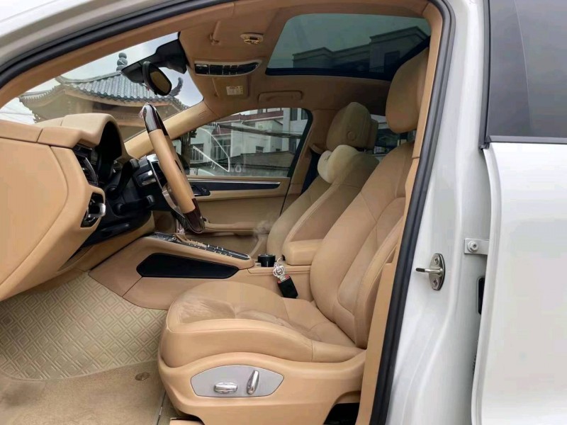 广州14年保时捷Macan4