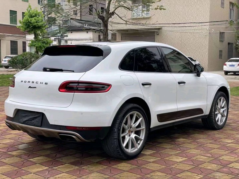 广州14年保时捷Macan8