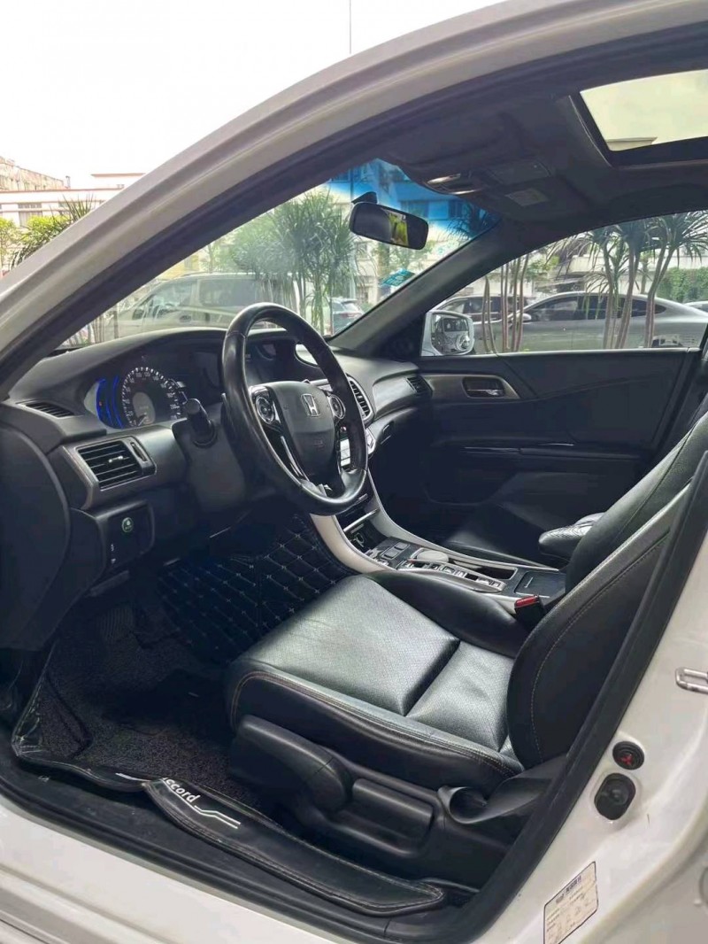 广州17年本田雅阁3