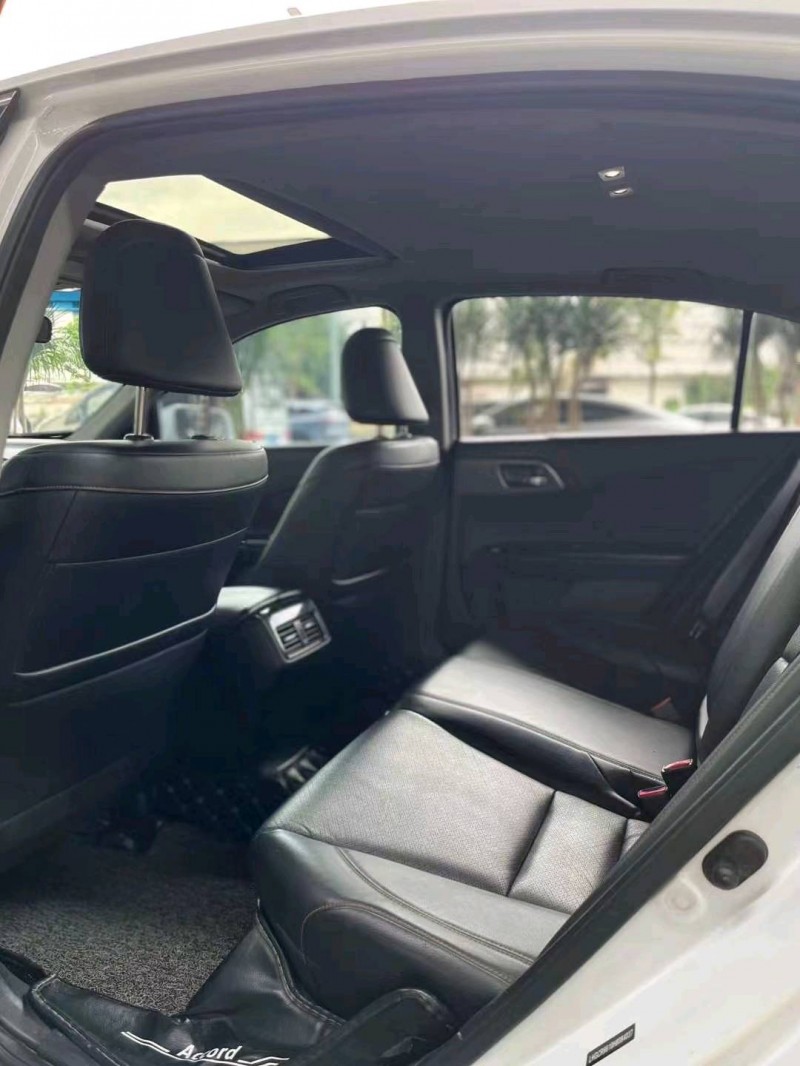 广州17年本田雅阁4