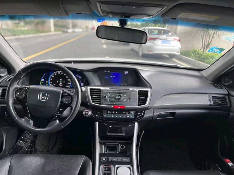 广州17年本田雅阁6