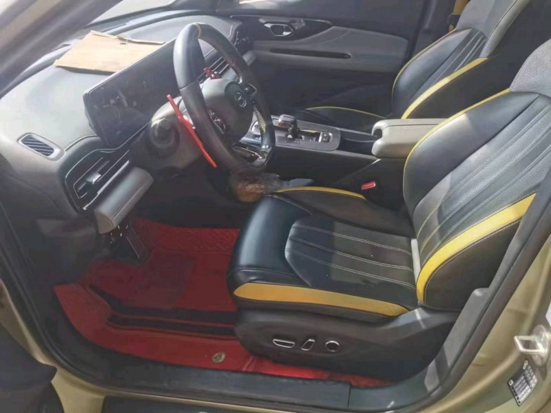 保定22年传祺影豹8