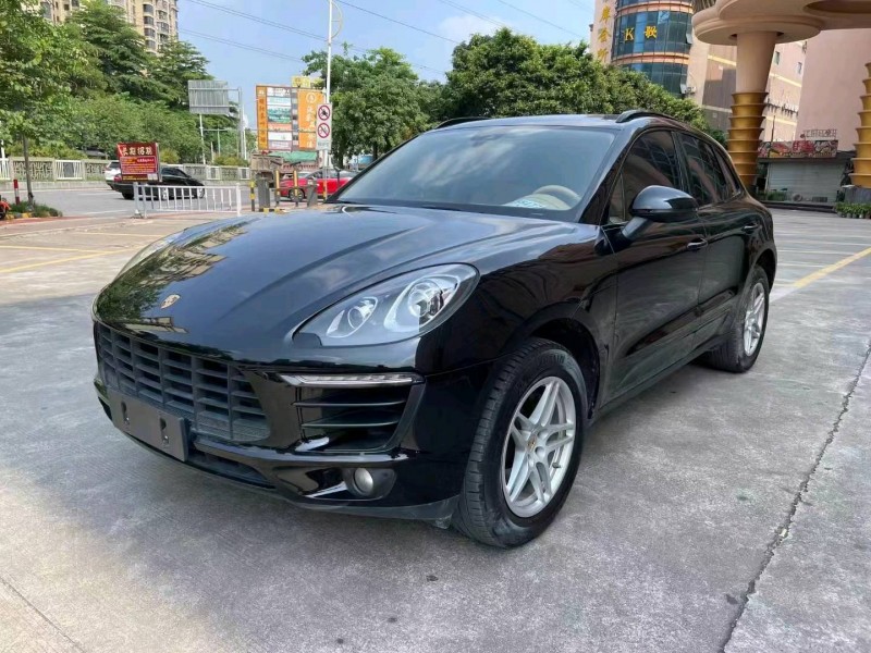 广州17年保时捷Macan2