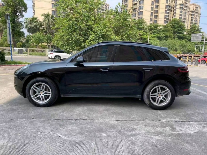 广州17年保时捷Macan3